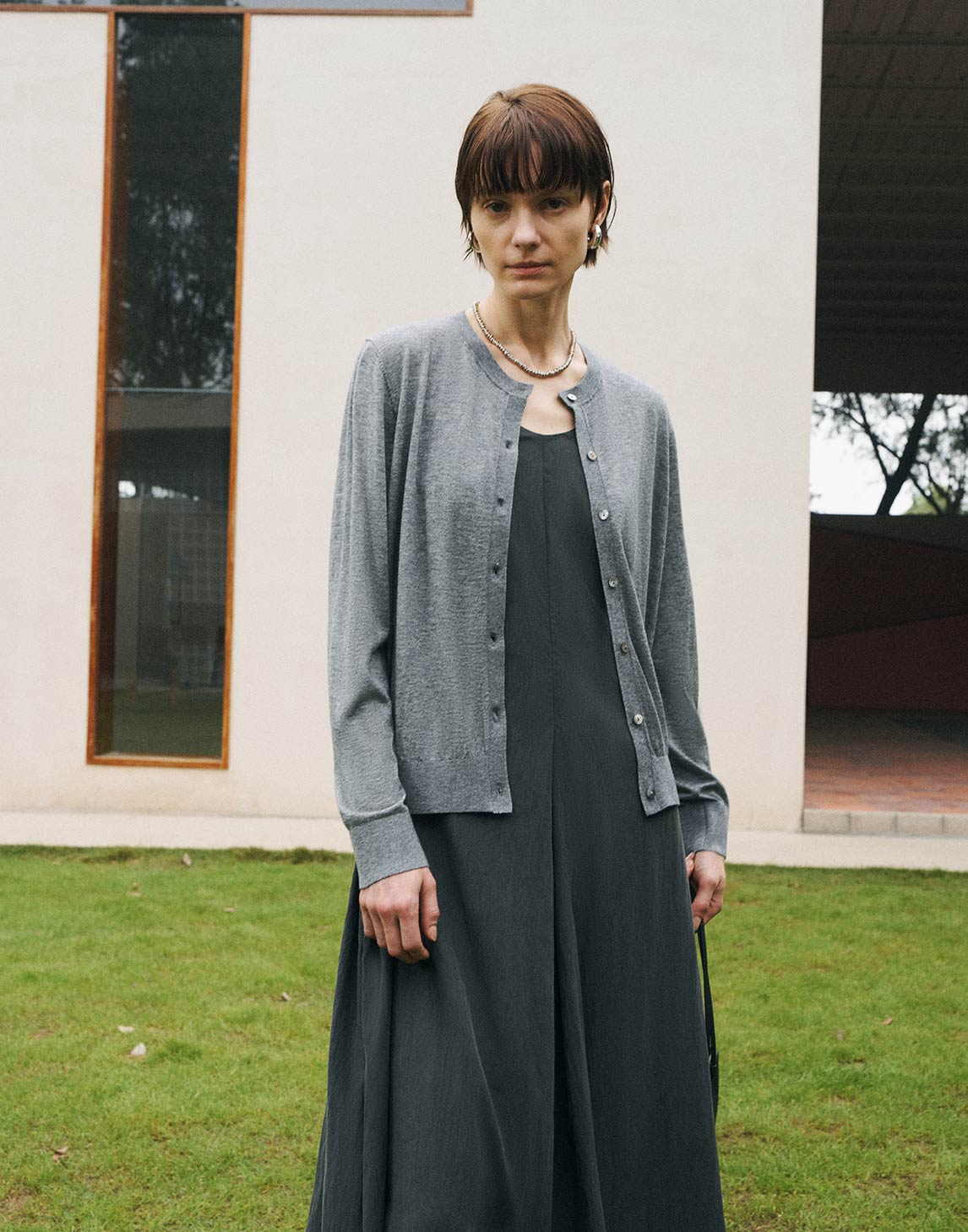 Cardigan en laine aérée tricotée