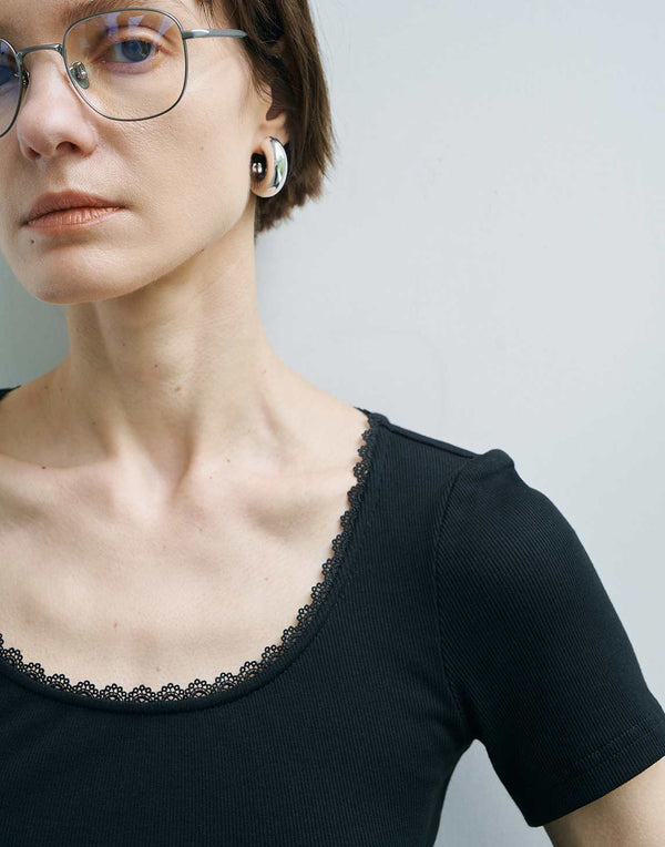 Lace U-Neck Tee