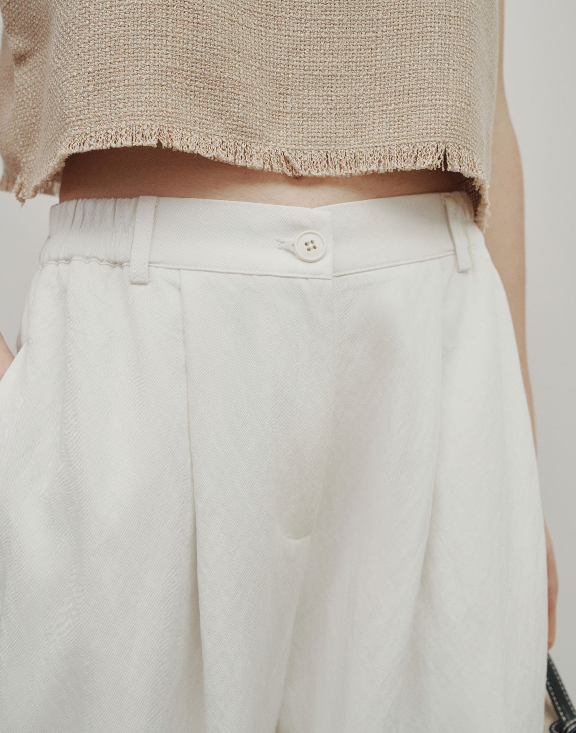 Raw-Edge Ärmelloses Top