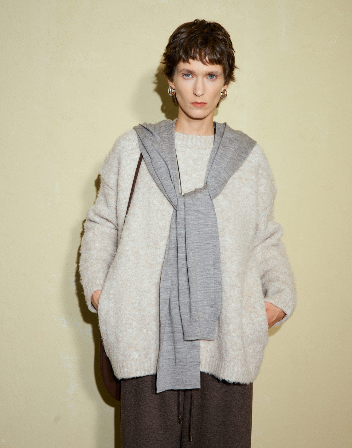 Chic Sciarpa con Cappuccio in Merino