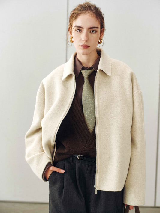 Giacca in lana minimalista con zip