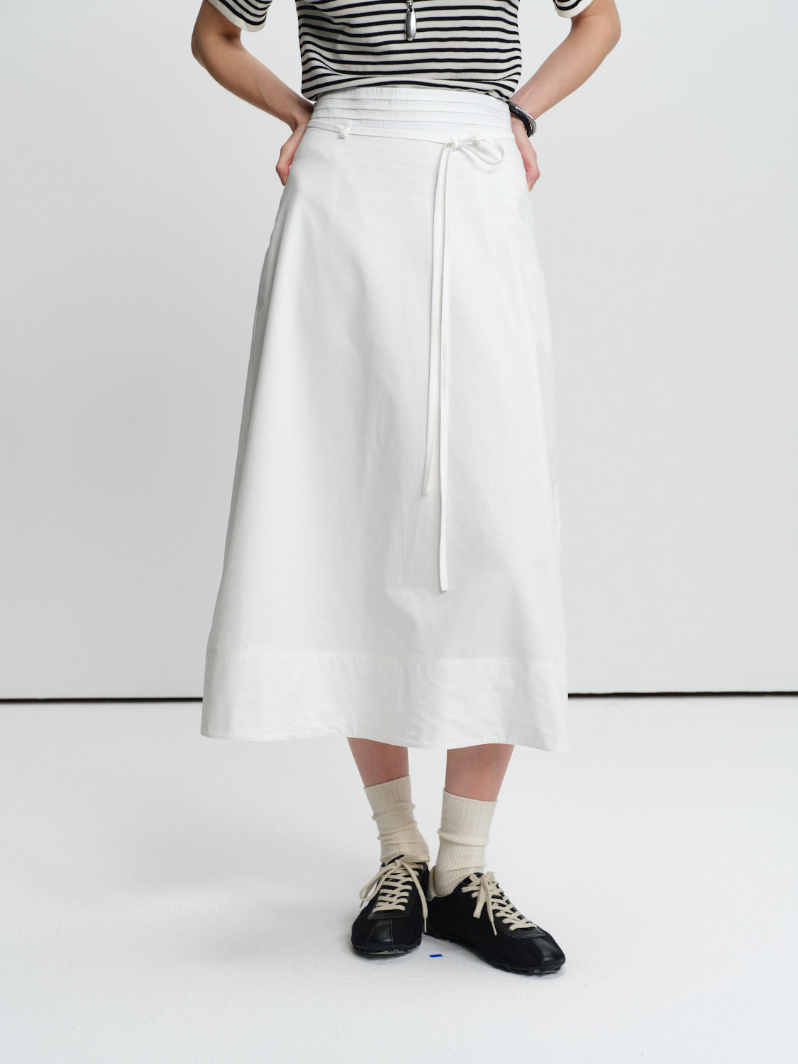 Wind Tie Skirt