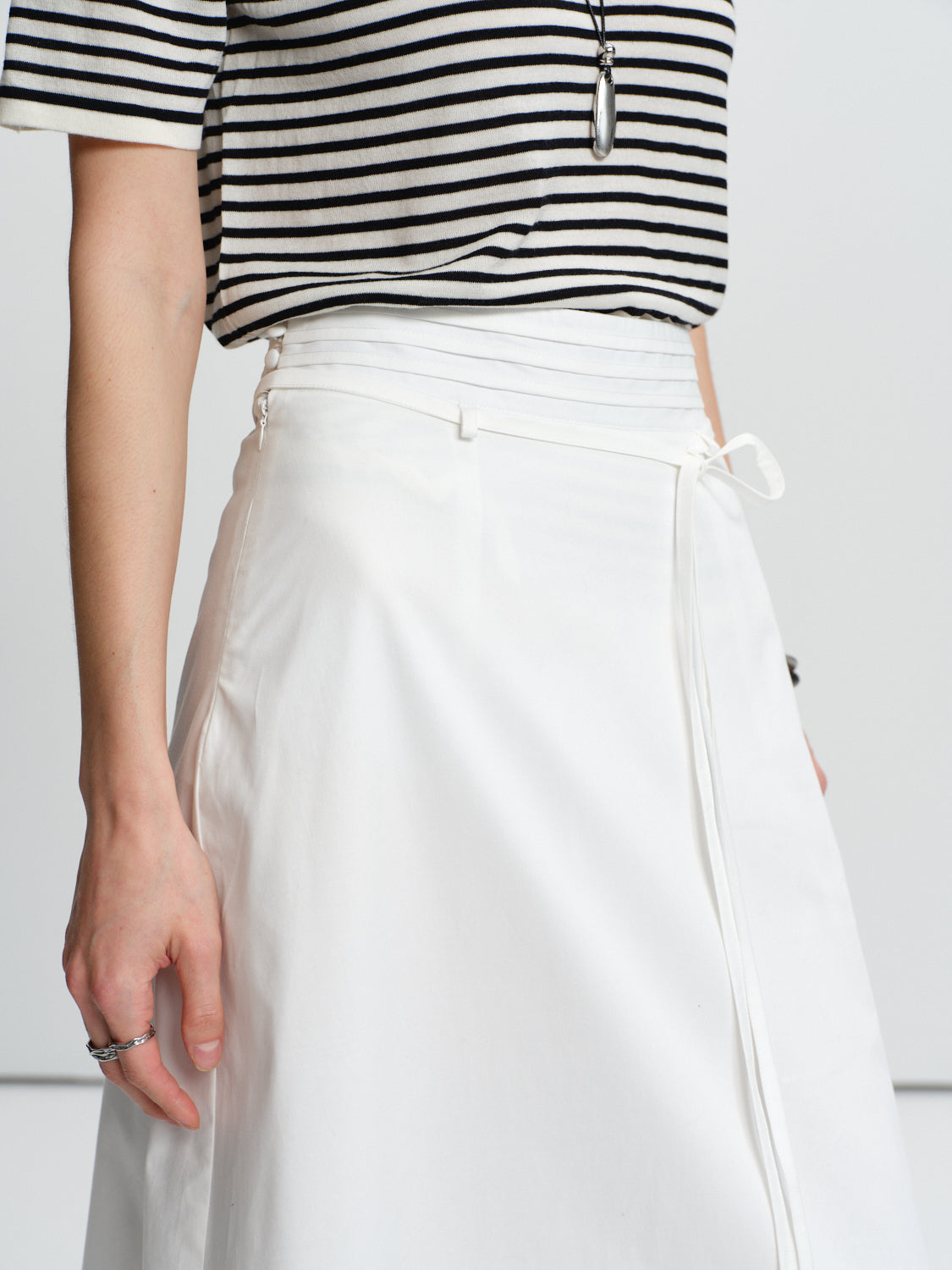 Wind Tie Skirt