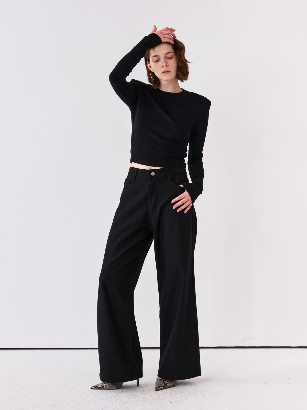 Frame Shoulder Top