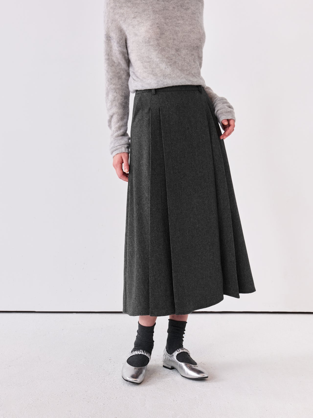 Arc Pleat Skirt