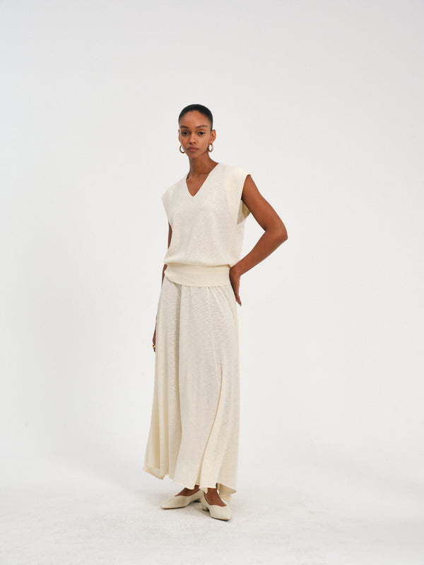 Crisp V-Neck Knit Top