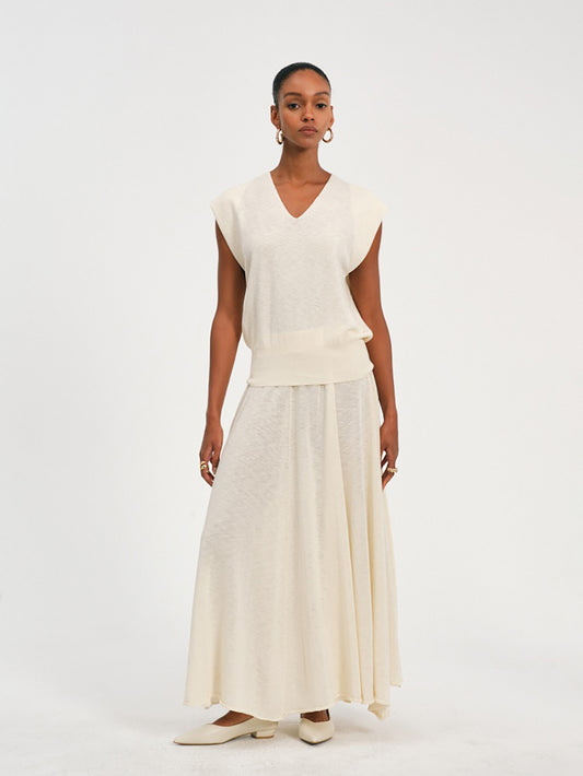 Crisp V-Neck Knit Top