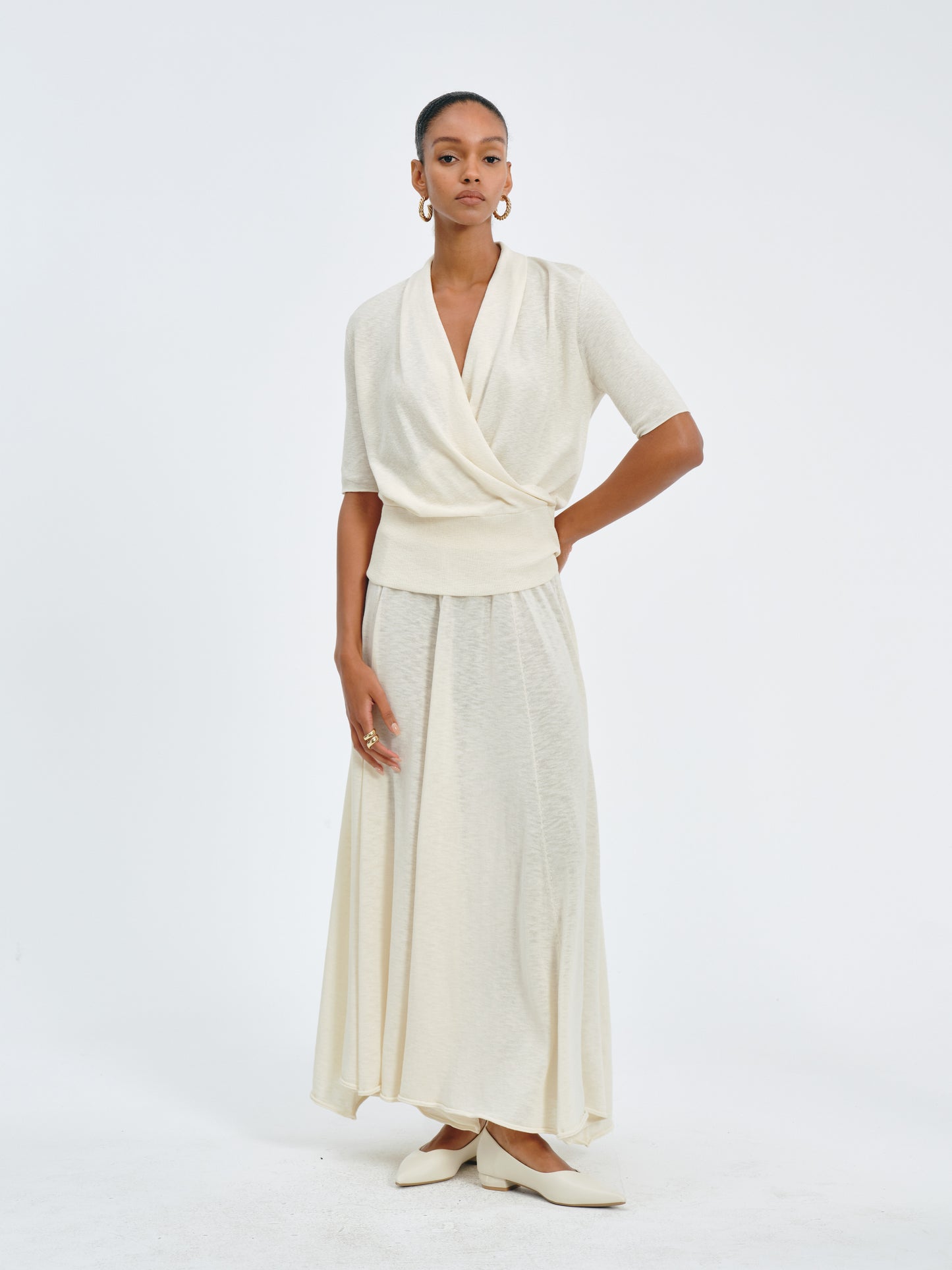 Quiet V-Neck Knit