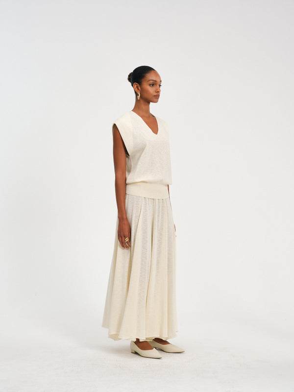 Crisp V-Neck Knit Top