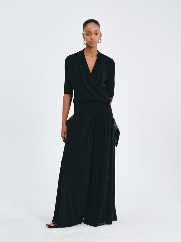 Quiet V-Neck Knit Top