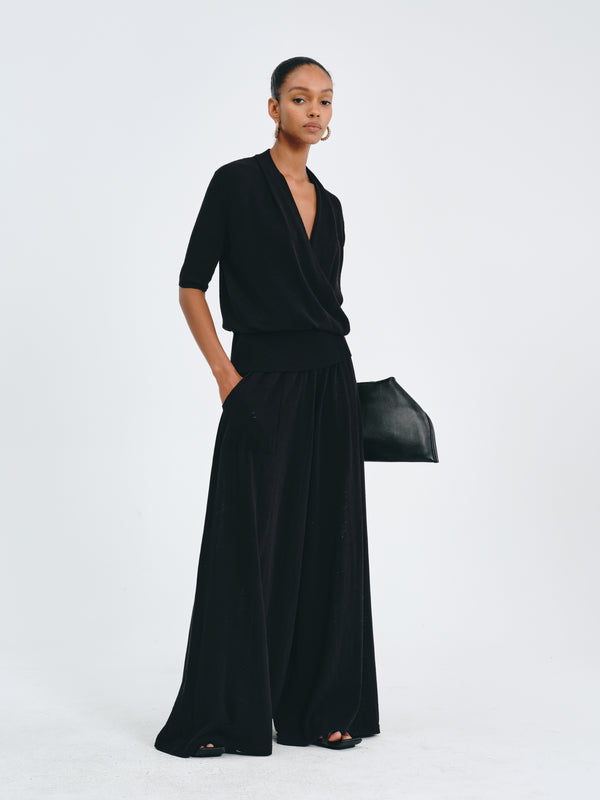 Quiet V-Neck Knit Top