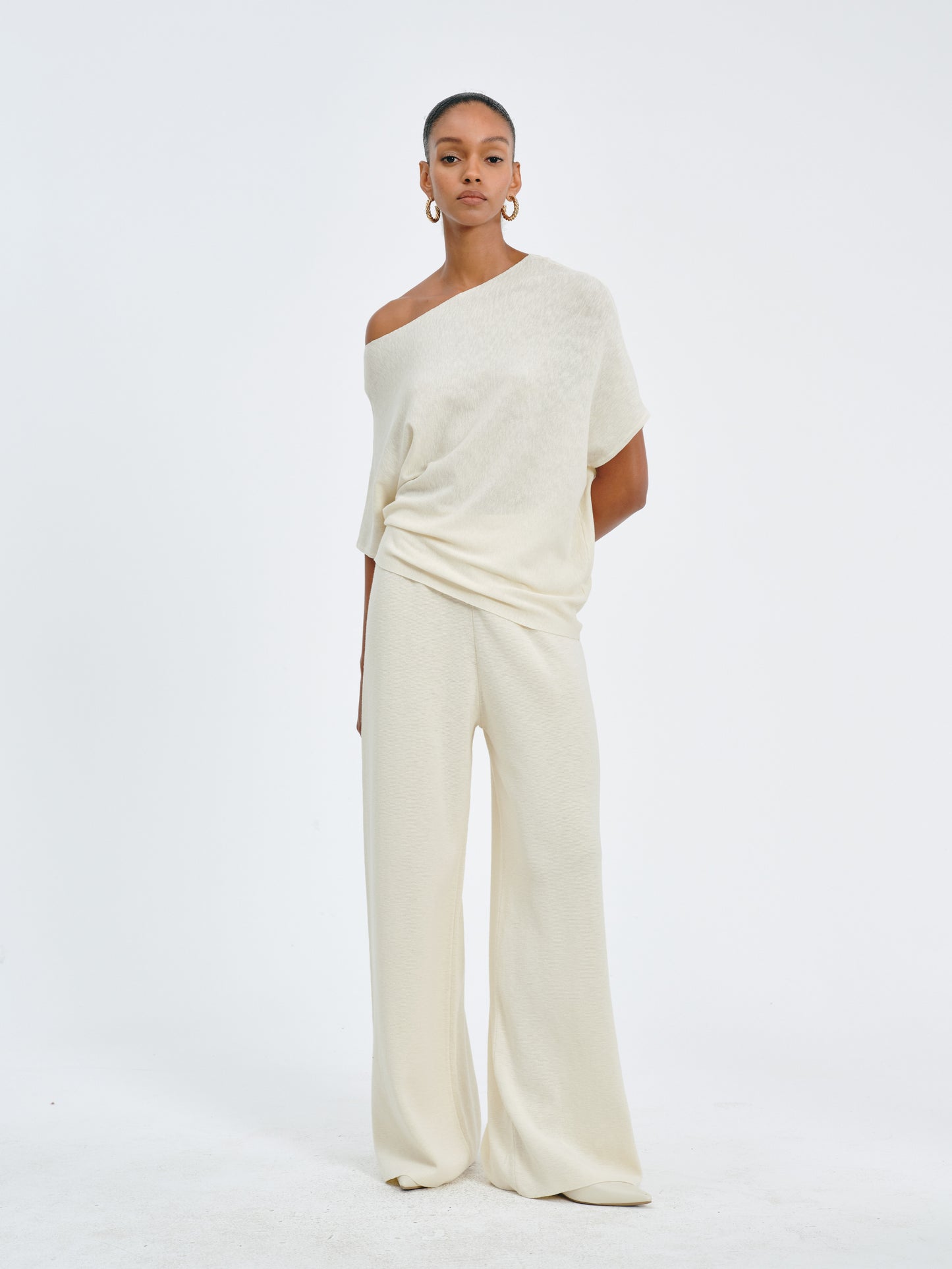 Pleated Waist Wide-Leg Pants