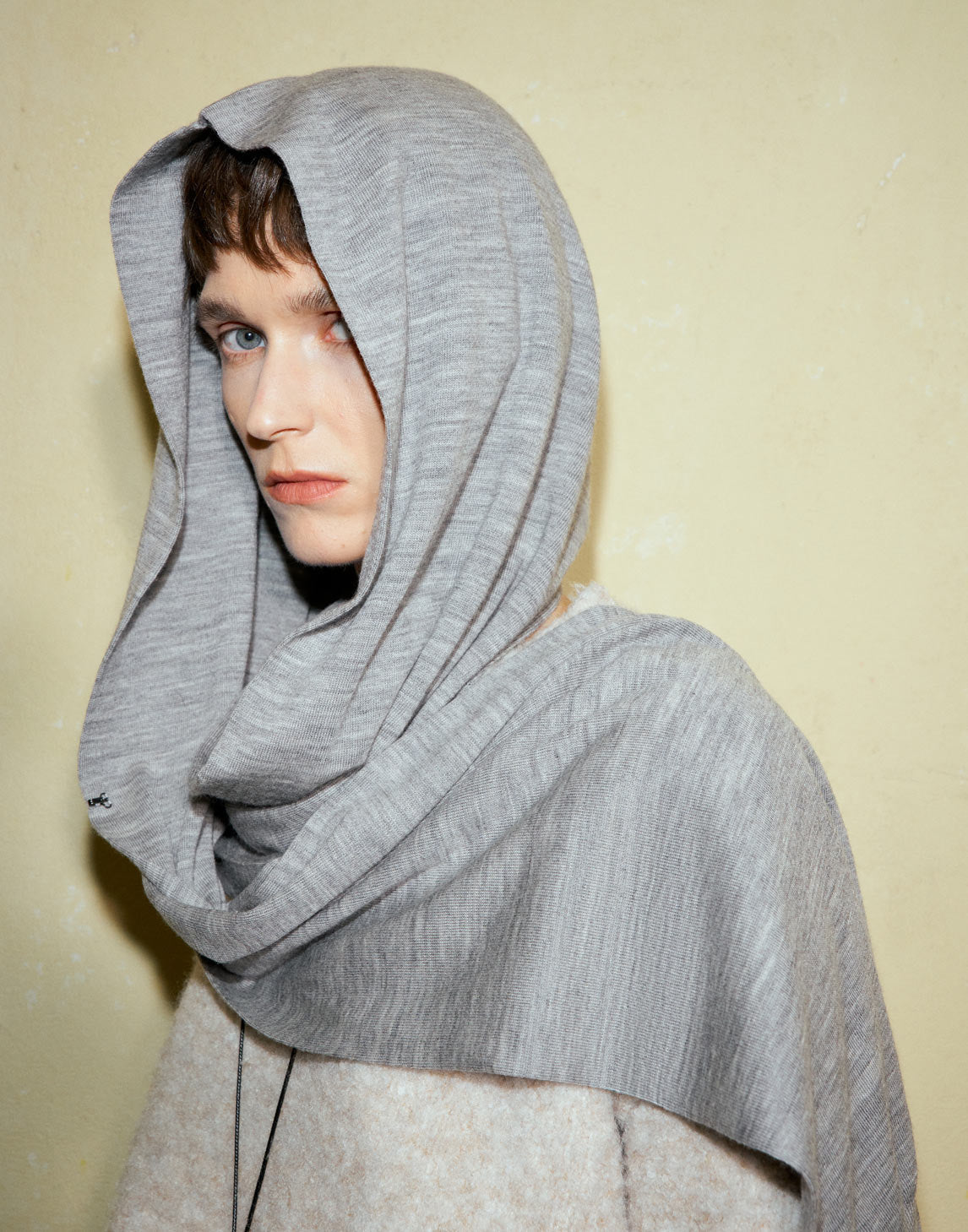 Chic Sciarpa con Cappuccio in Merino