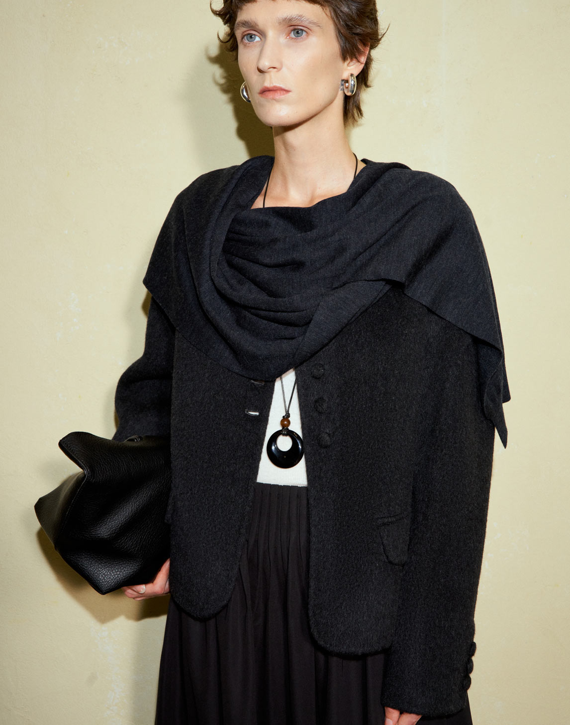 Chic Sciarpa con Cappuccio in Merino