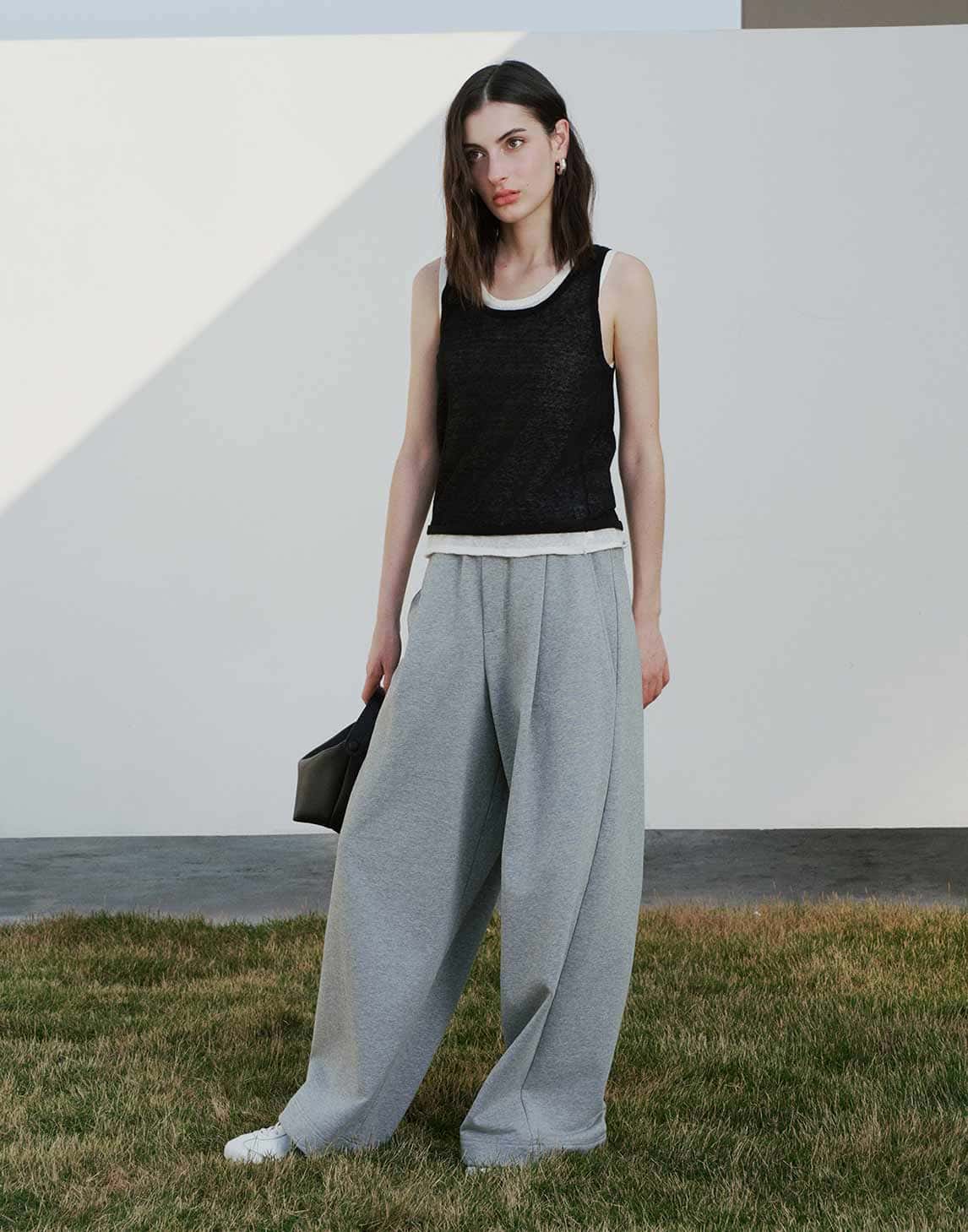Pantaloni larghi a gamba larga e comodi