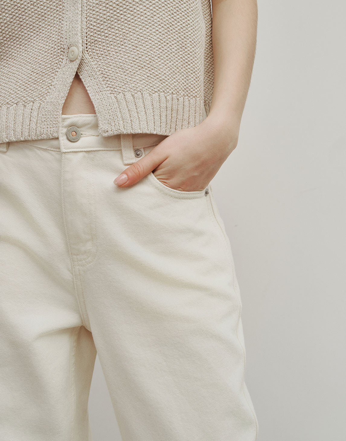 Jeans de pierna recta y elegante