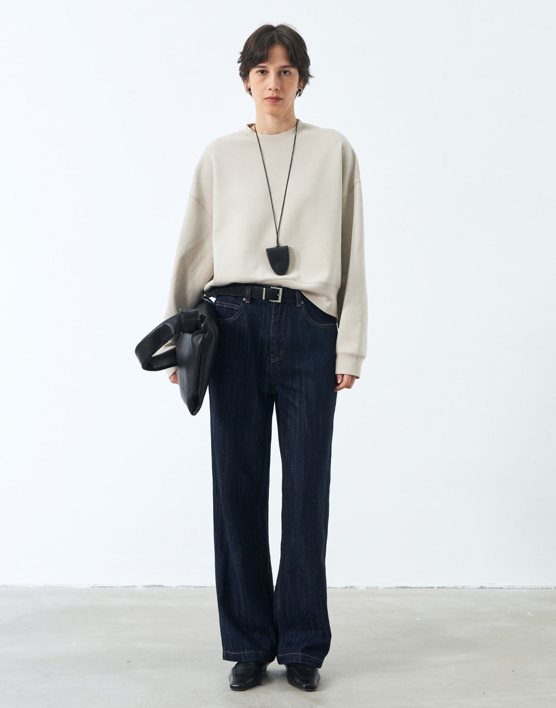 Pantaloni in denim classici a zampa