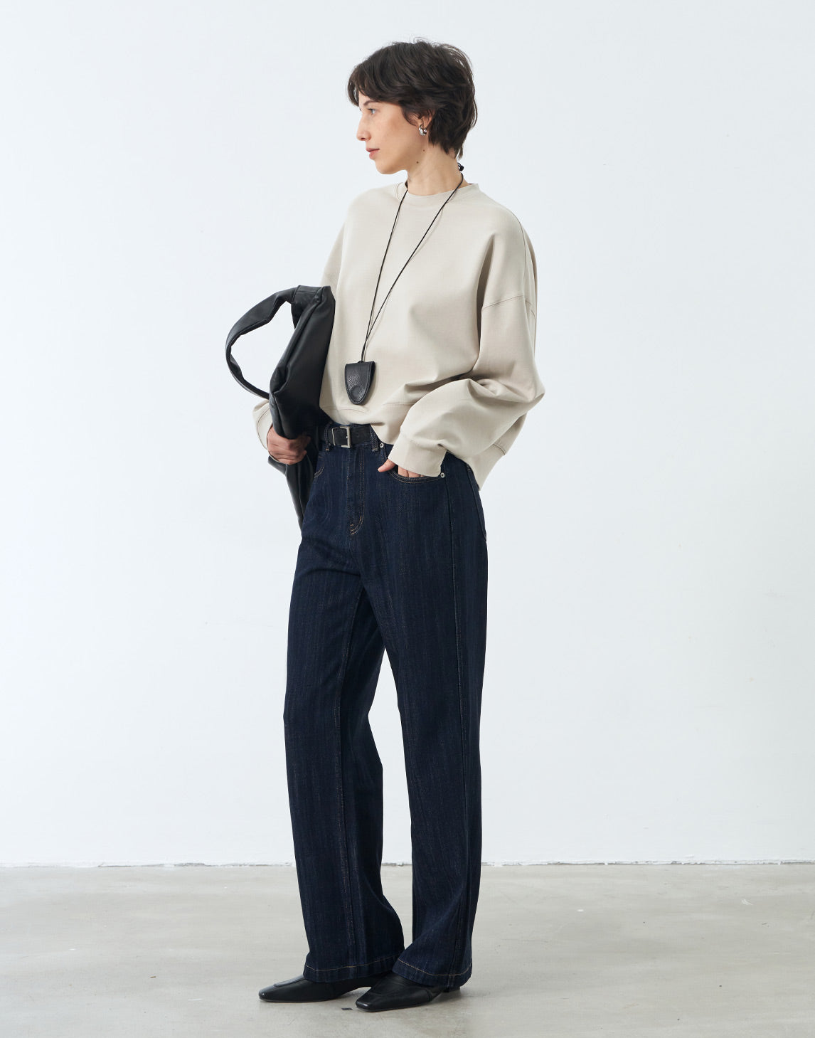 Pantaloni in denim classici a zampa