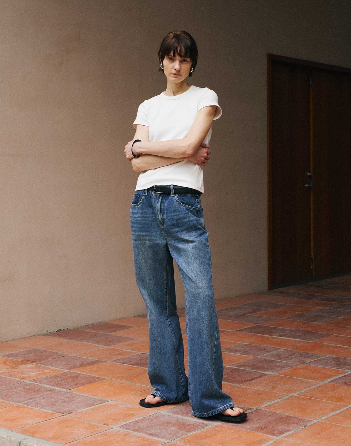 シックなストレートレッグジーンズ