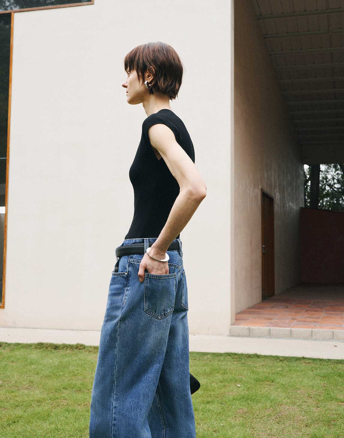 シックなストレートレッグジーンズ