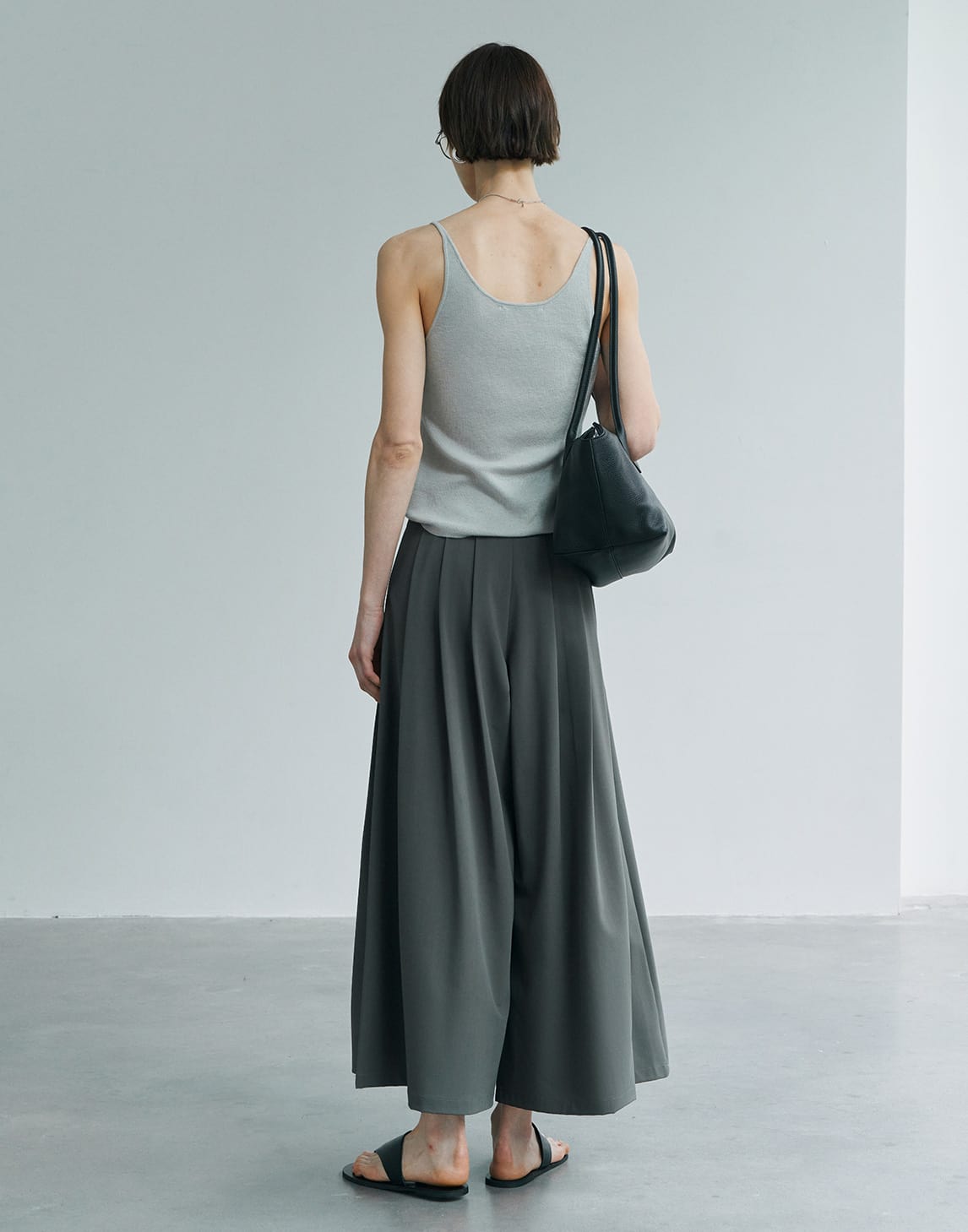 Elegante, plissierte Hosen mit weitem Bein