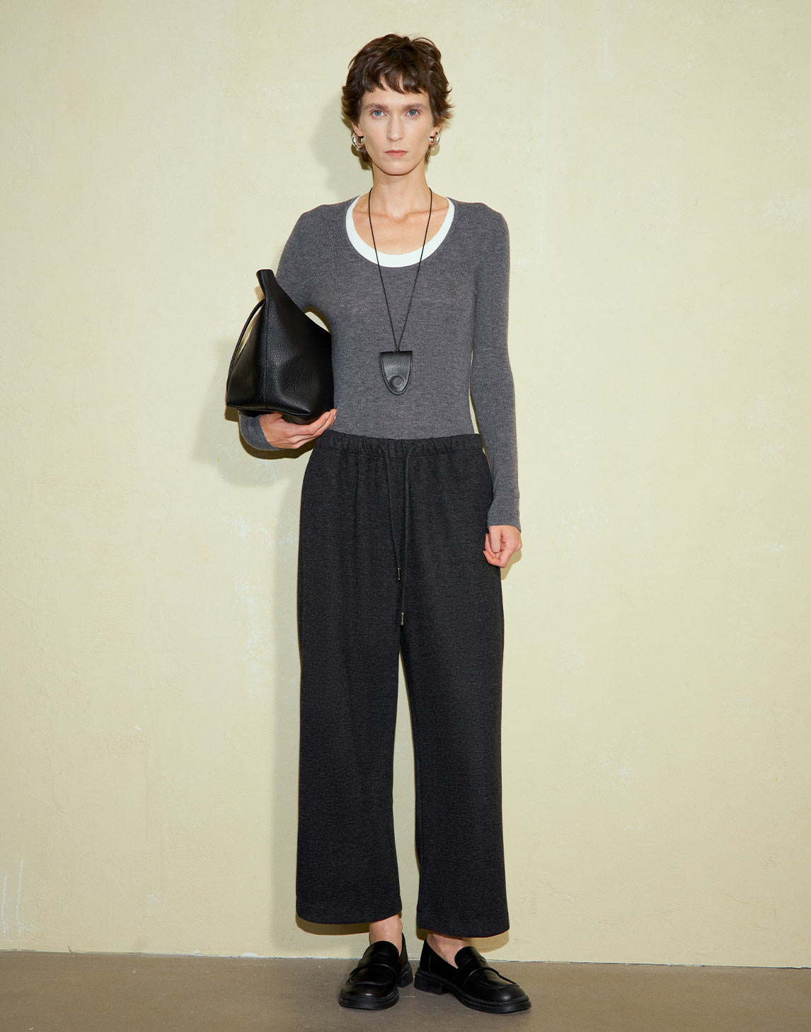 Acetate - Wool Blended Knitted Capris