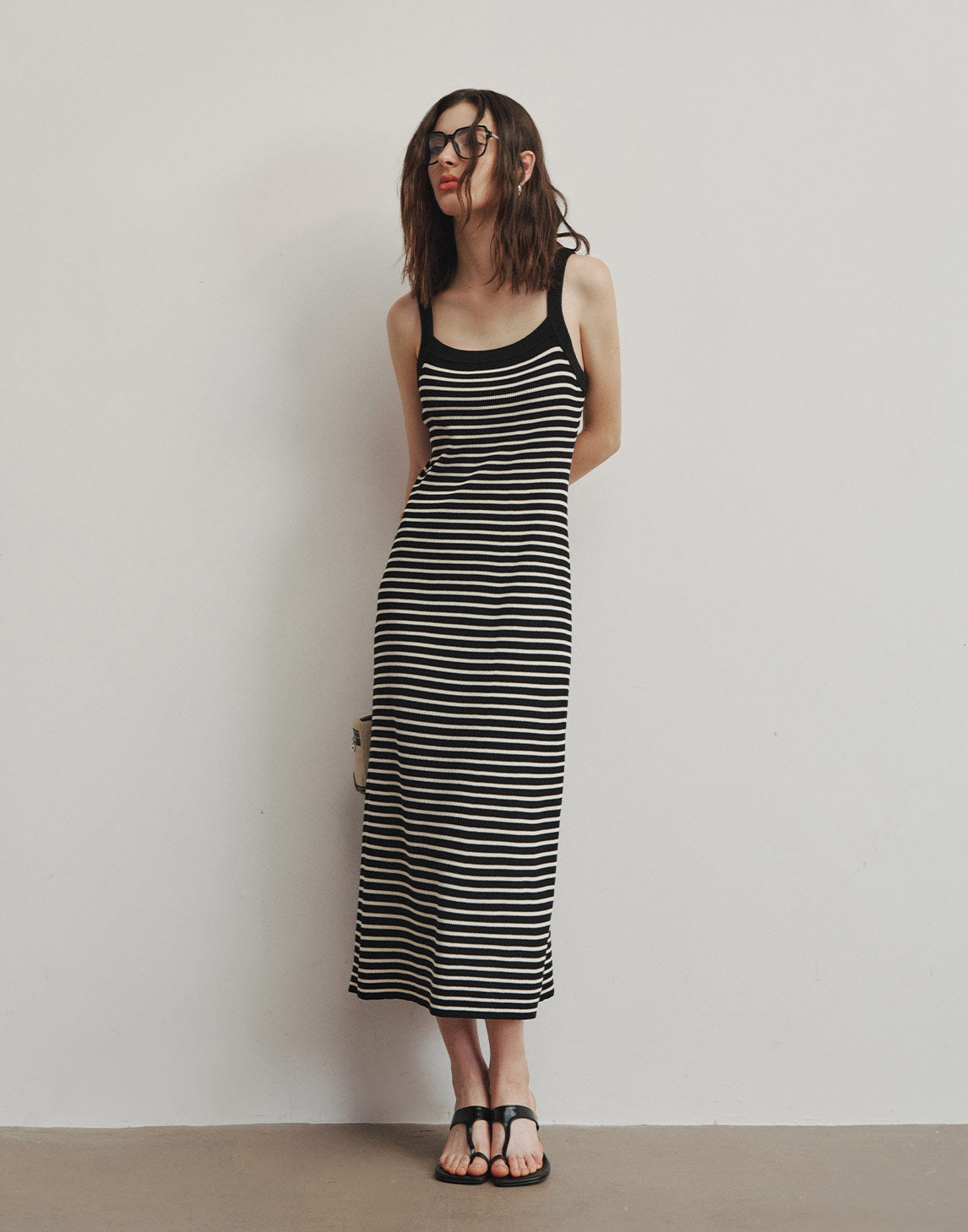 Chic Strickkleid mit breiten Trägern
