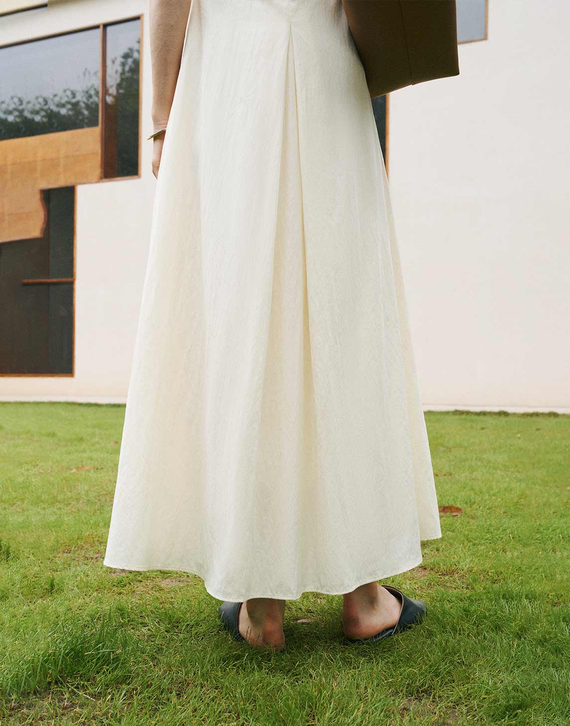 Robe douce froissée à encolure en U
