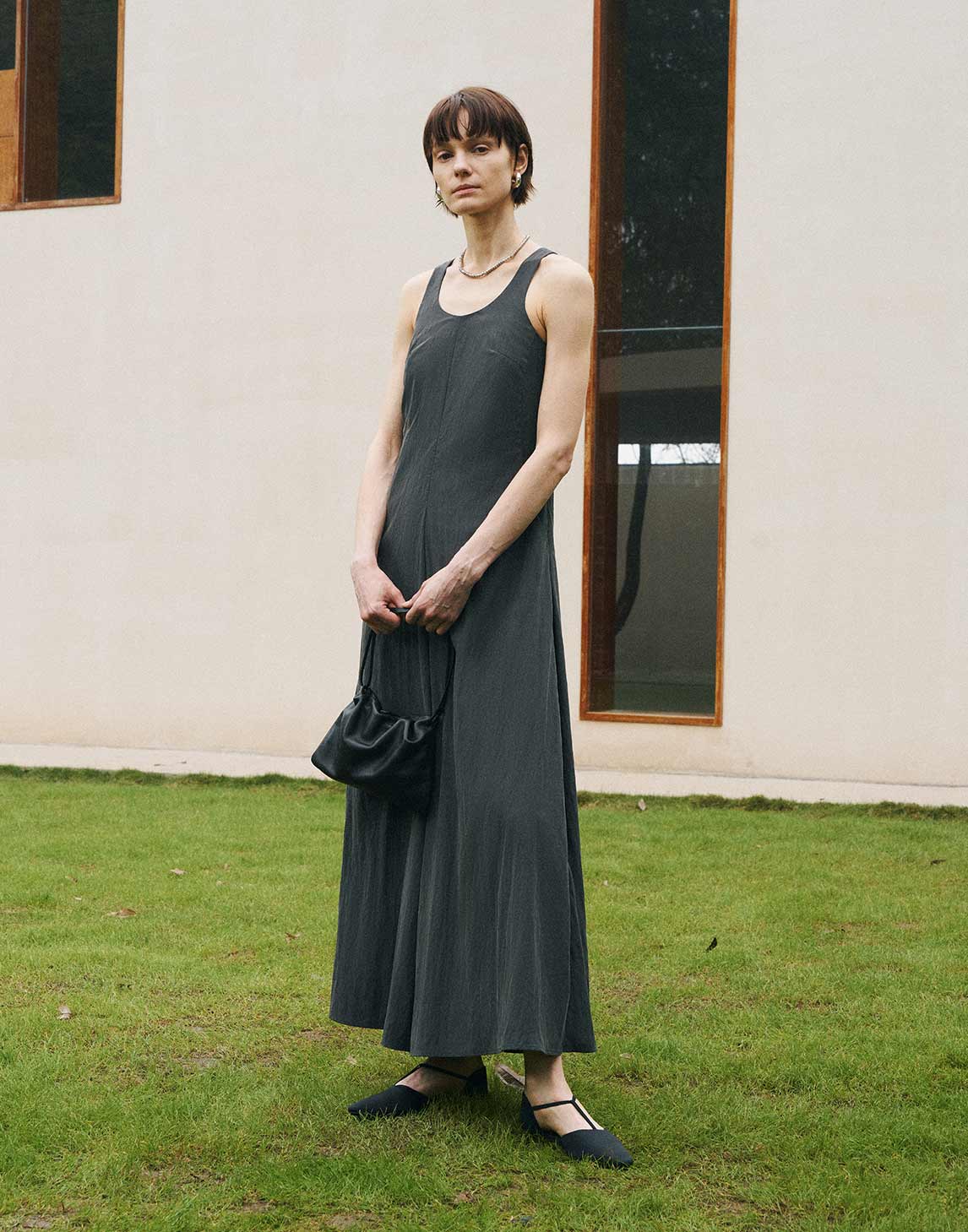 Robe douce froissée à encolure en U