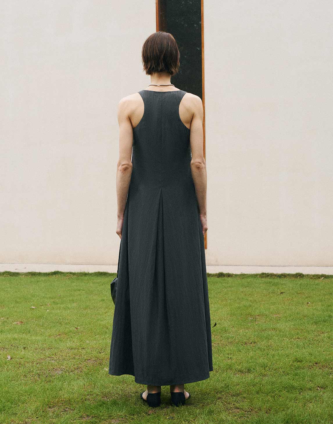 Robe douce froissée à encolure en U