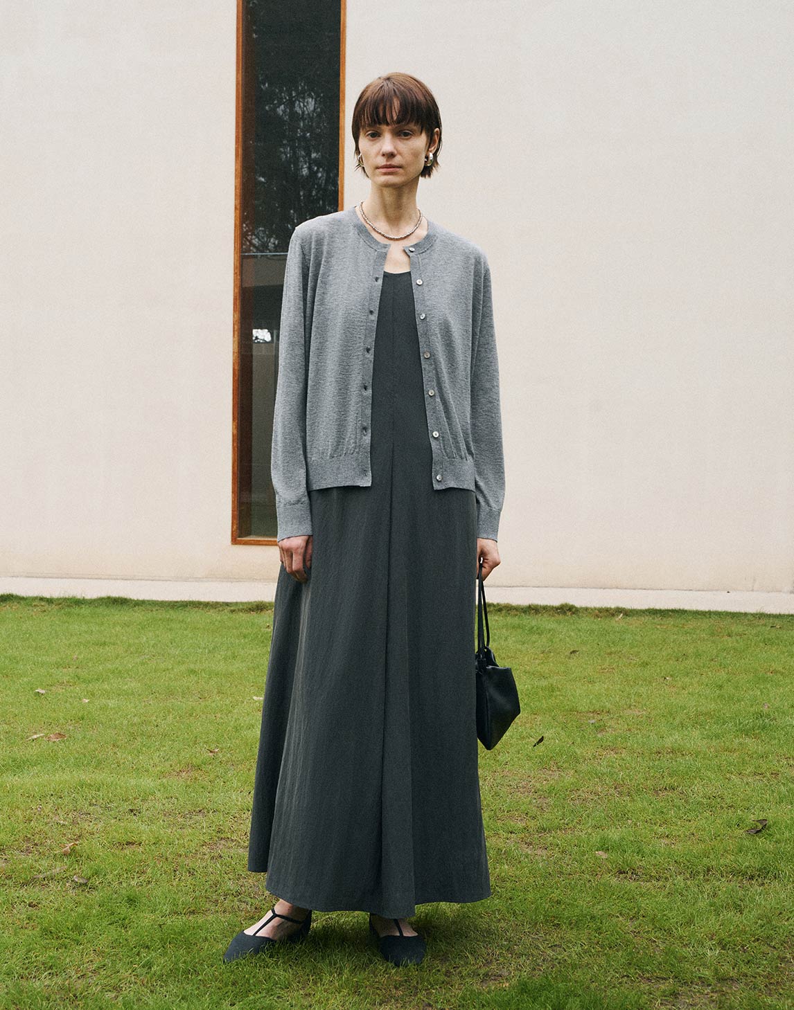 Cardigan en laine aérée tricotée