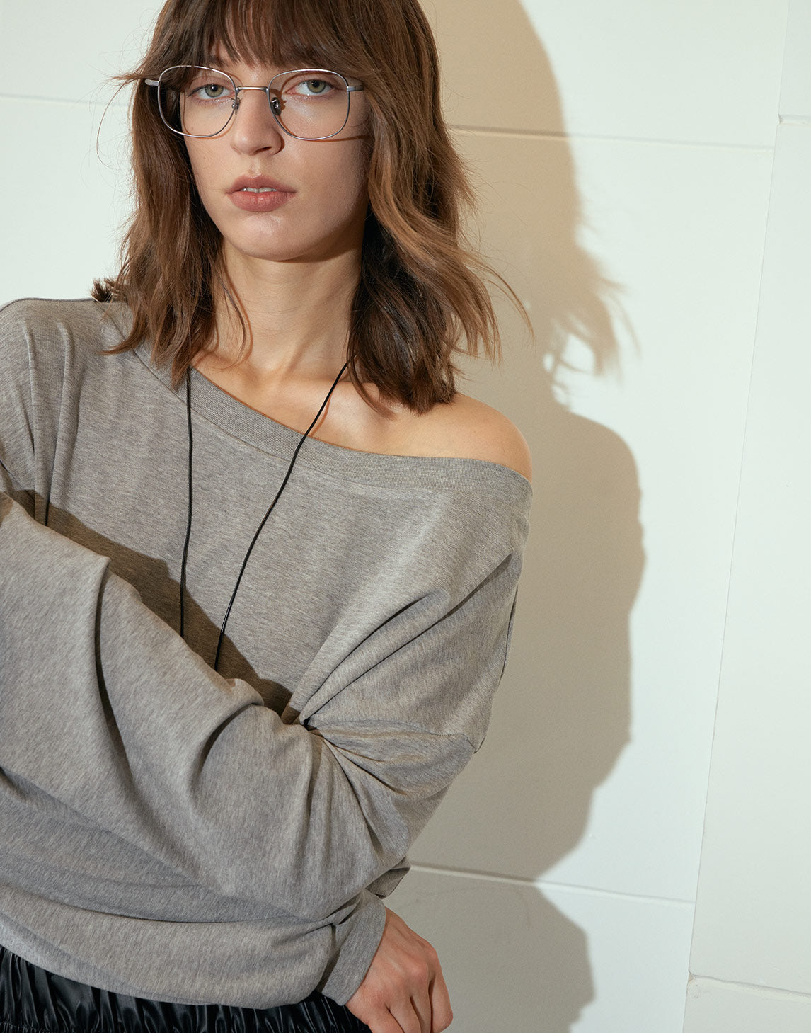 Chic Off-Shoulder H-Line Top