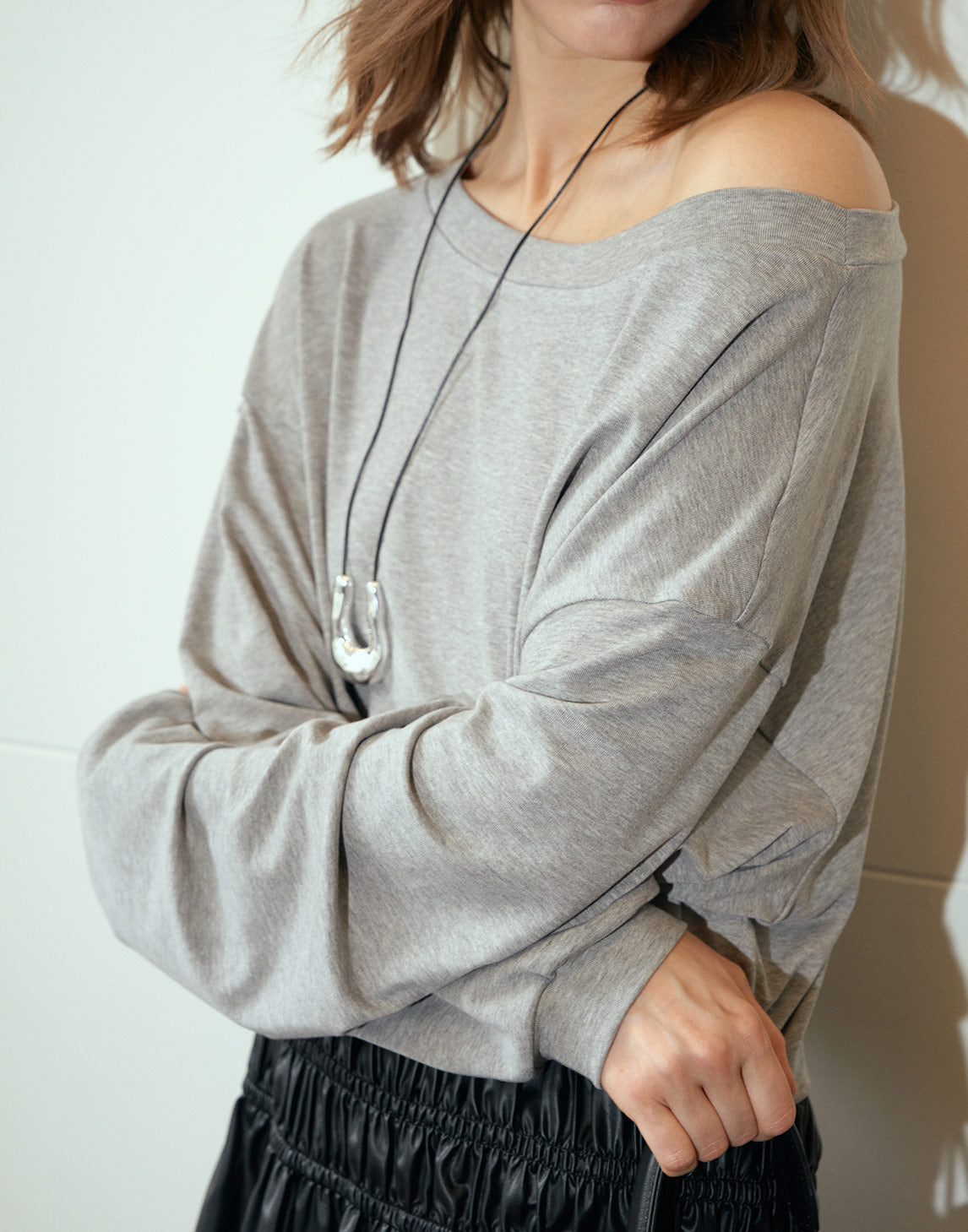 Chic Off-Shoulder H-Line Top
