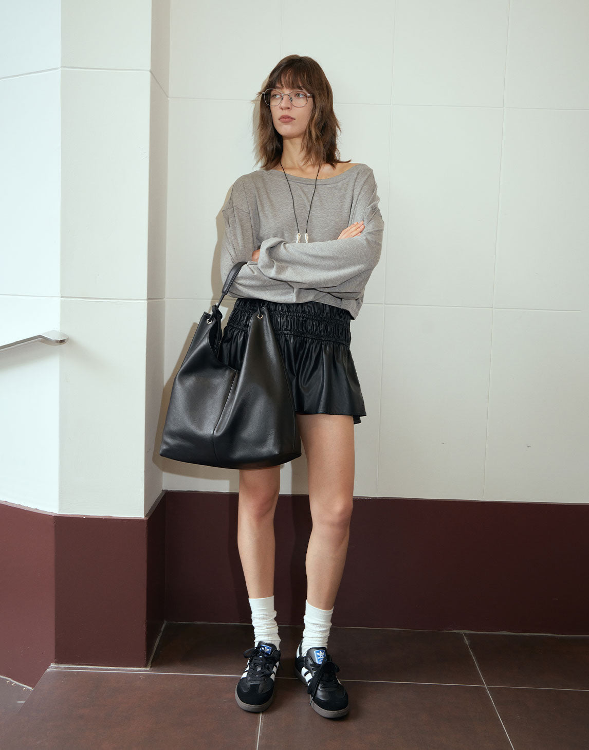 Chic Off-Shoulder H-Line Top