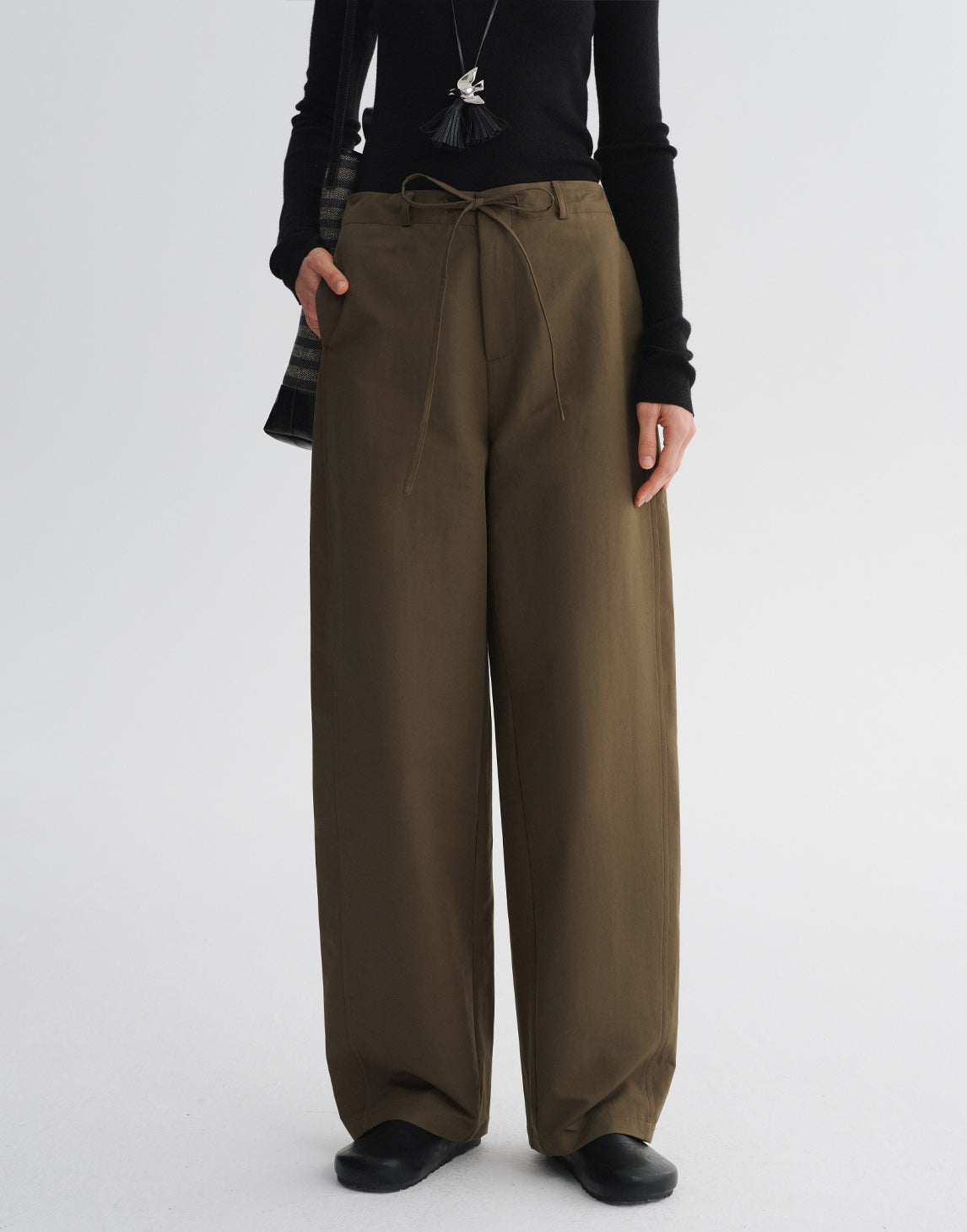 Entspannte Hosen mit weitem Bein
