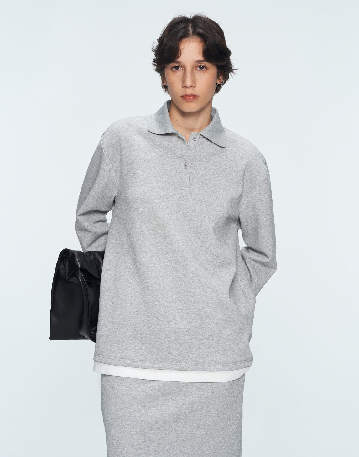 Sudadera tipo polo casual y cómoda