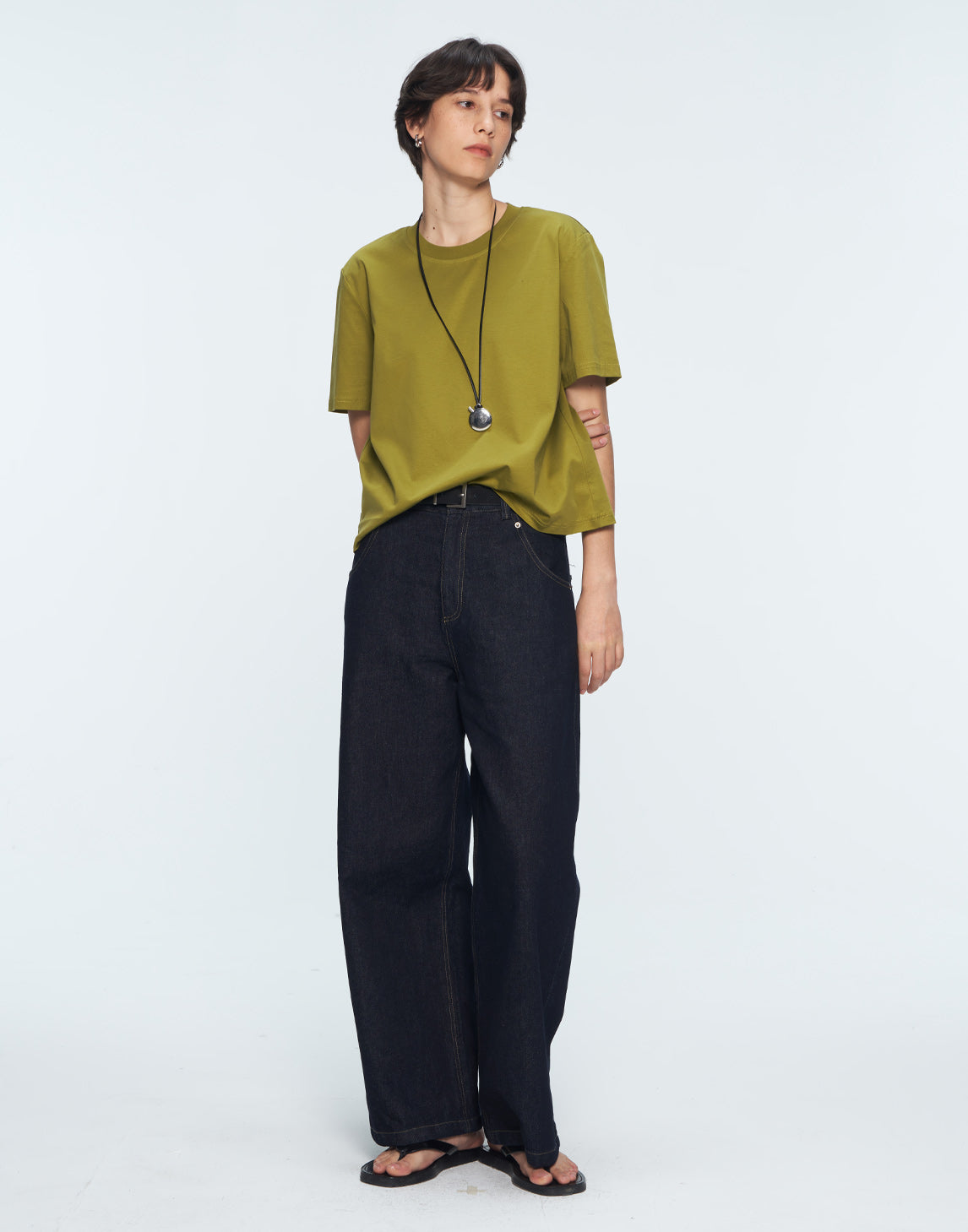 Minimalista Camiseta Básica