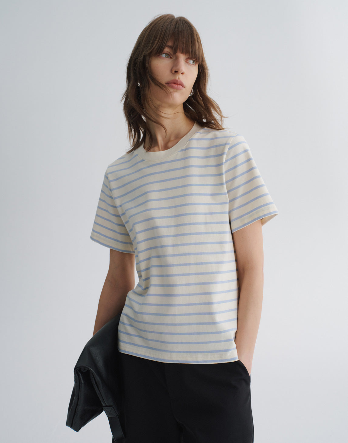 ストライプ柄コットンTシャツ（コンストラストカラー付き）