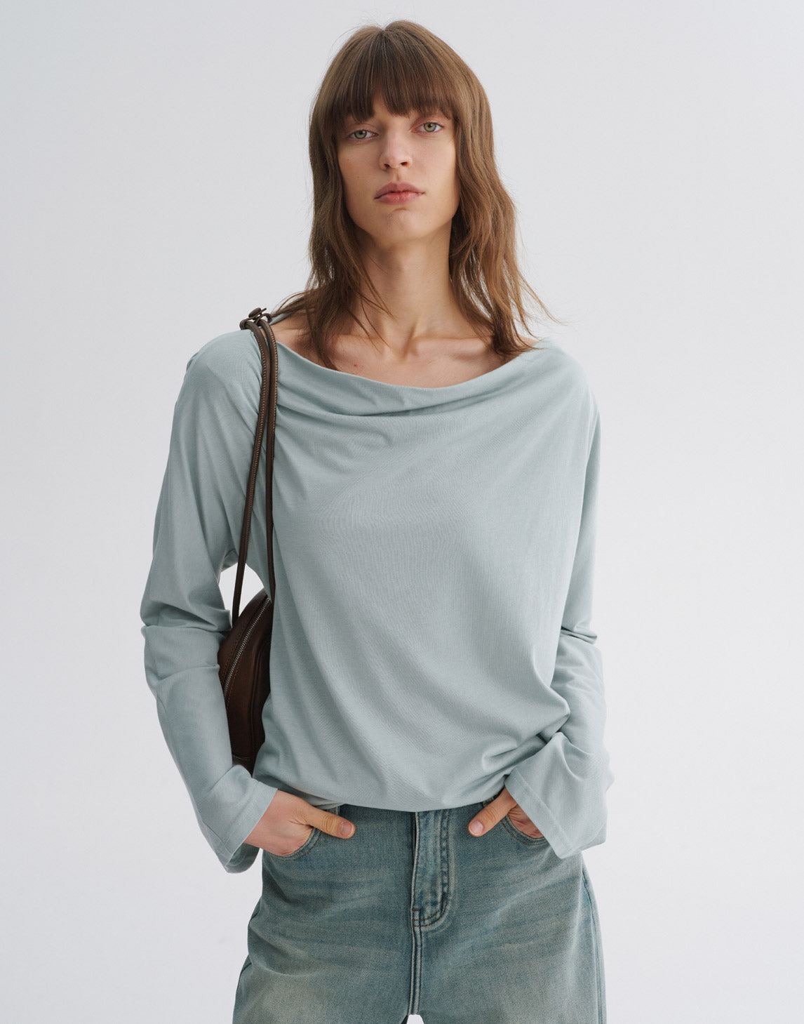 オフショルダー ドレープネックTシャツ