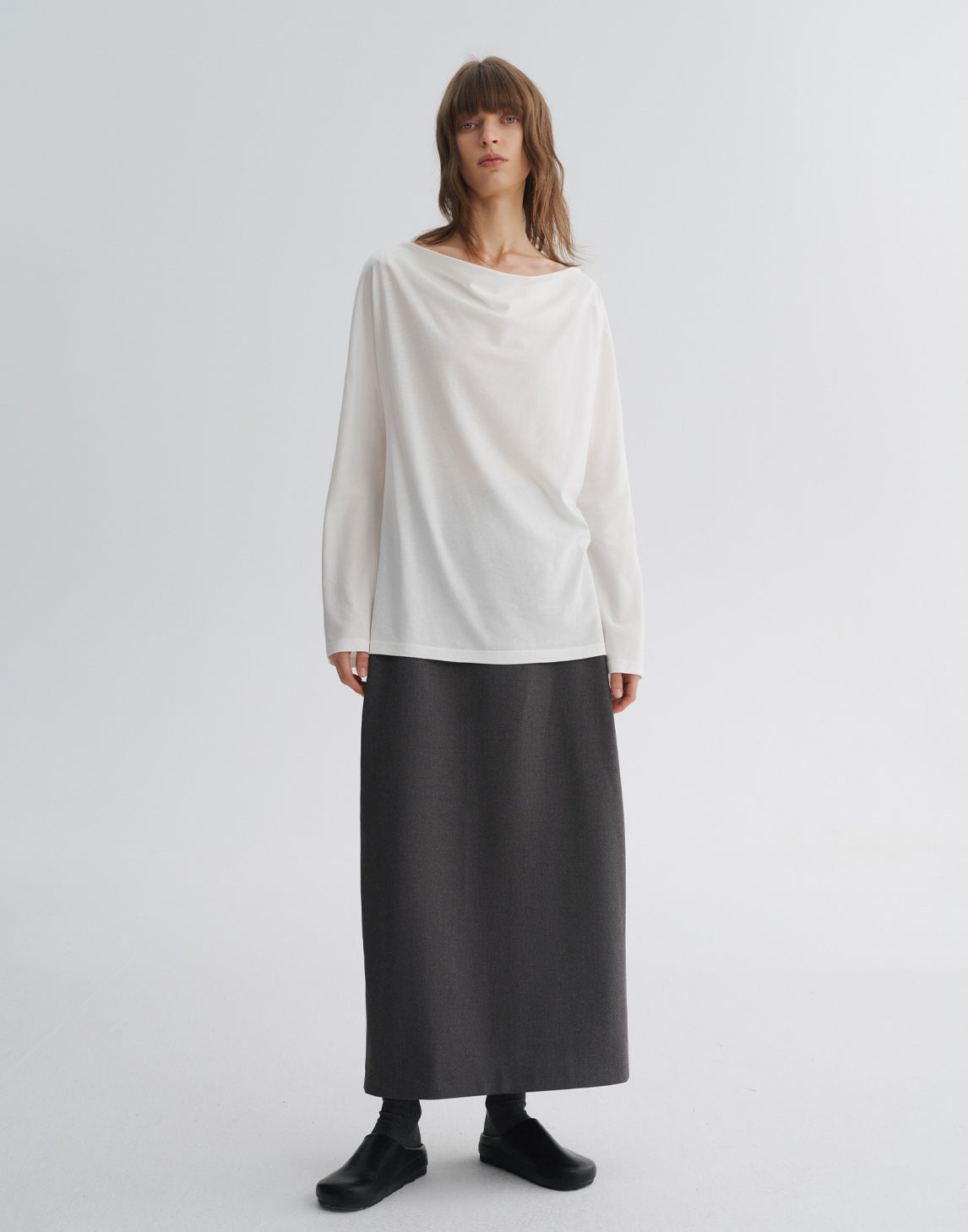 オフショルダー ドレープネックTシャツ