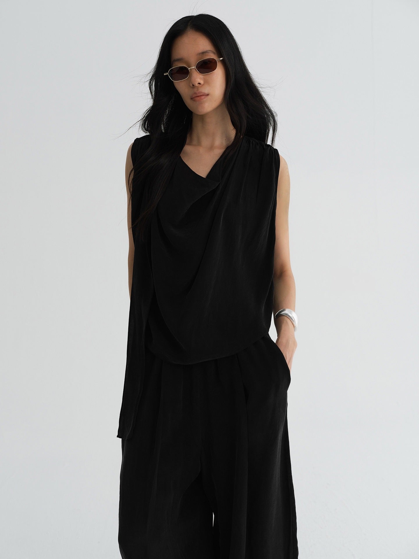Veyra Sleeveless Top