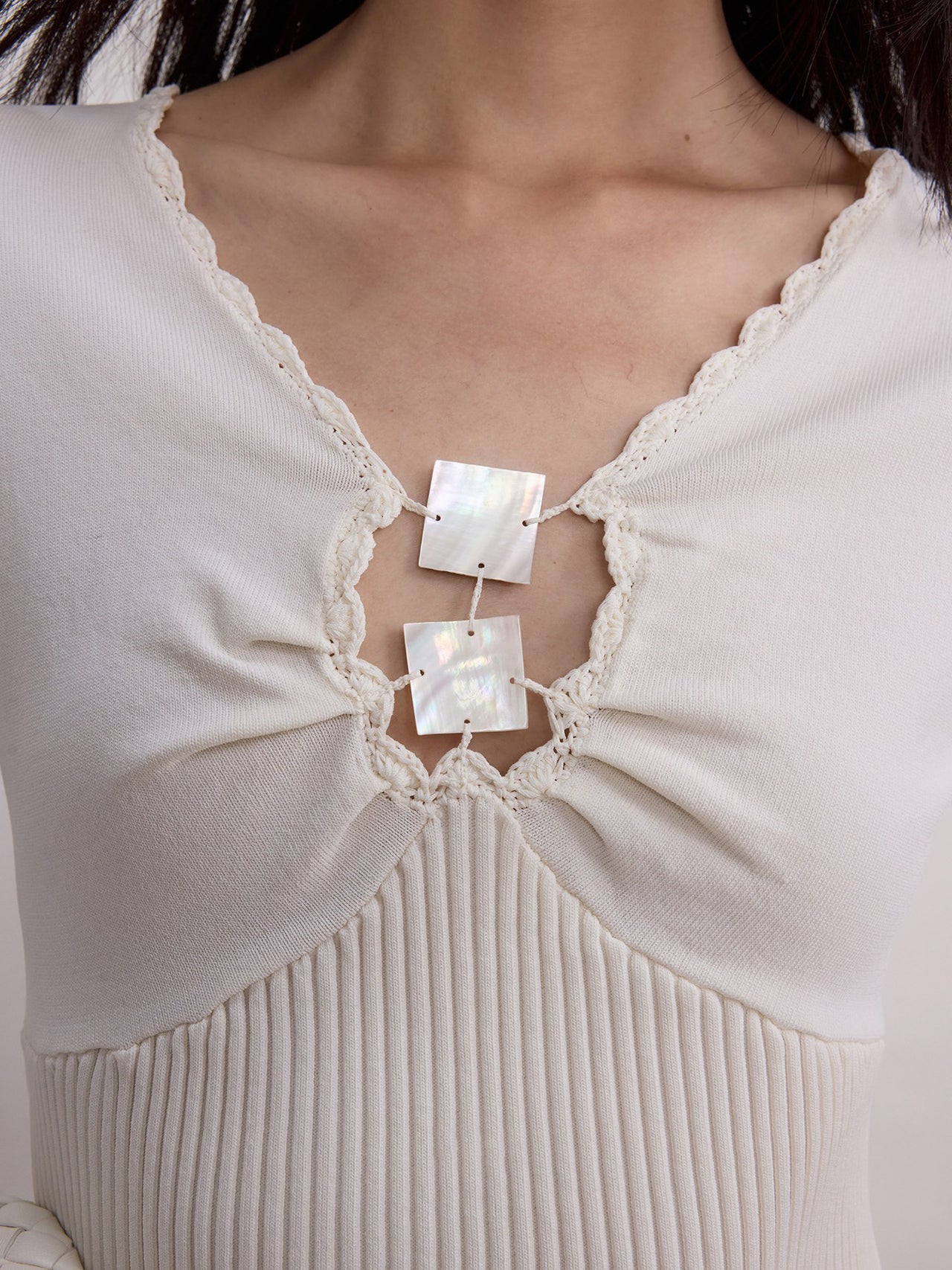 Elara Shell Top