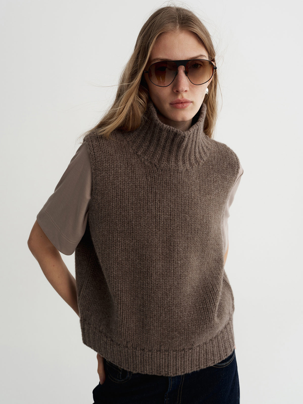 Frame Buckle Vest
